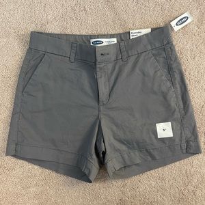Old Navy Mid Rise 5” Shorts NWT